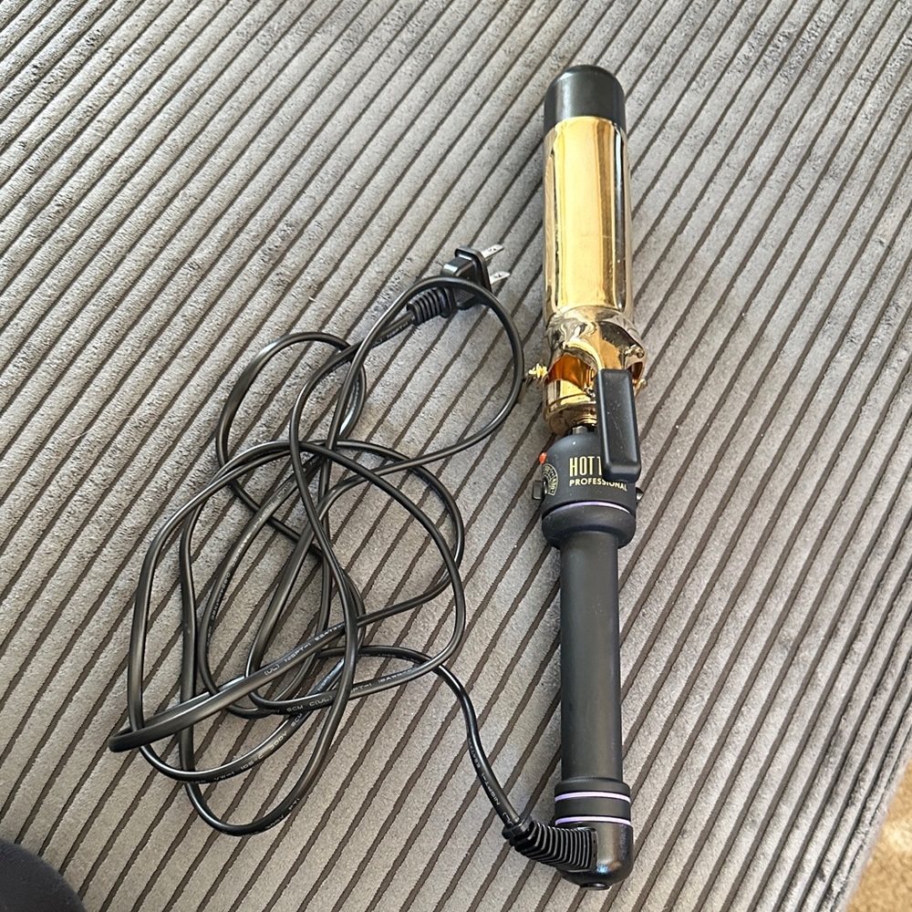 Hot Tools 1 1/2 inch Professional Gold Curling Iron - Black Handle